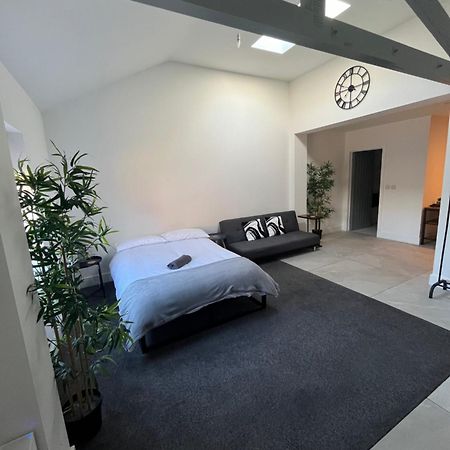 Entire Property In Downham Market, Serviced Accomodation Apartment Exterior photo