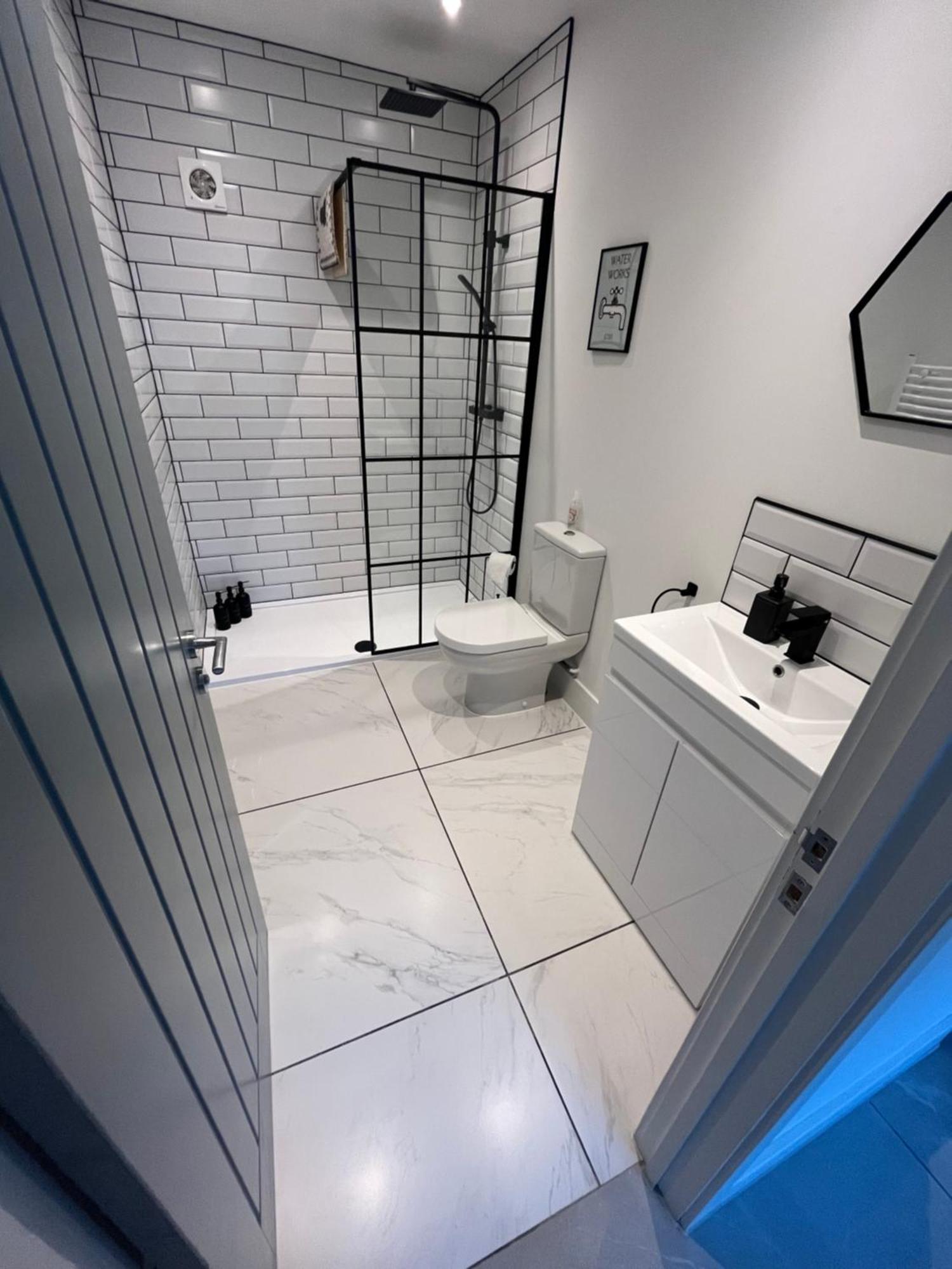 Entire Property In Downham Market, Serviced Accomodation Apartment Exterior photo