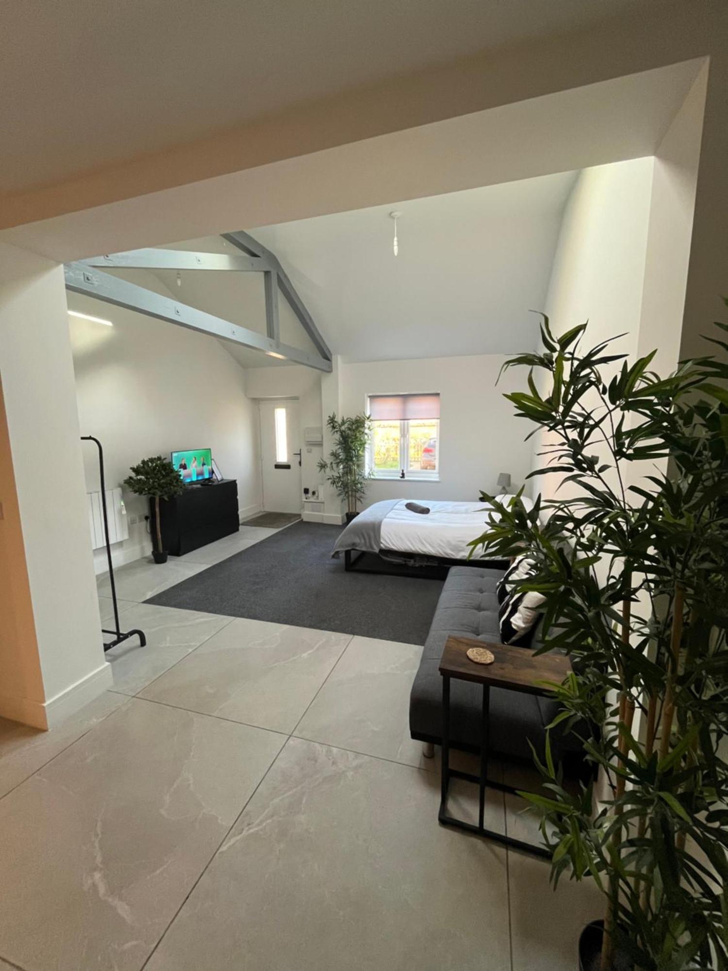 Entire Property In Downham Market, Serviced Accomodation Apartment Exterior photo