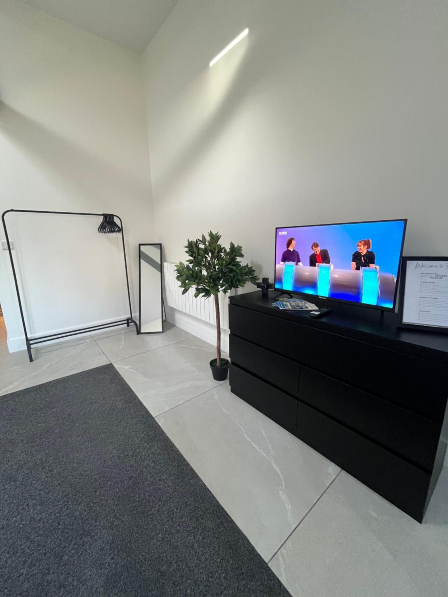 Entire Property In Downham Market, Serviced Accomodation Apartment Exterior photo